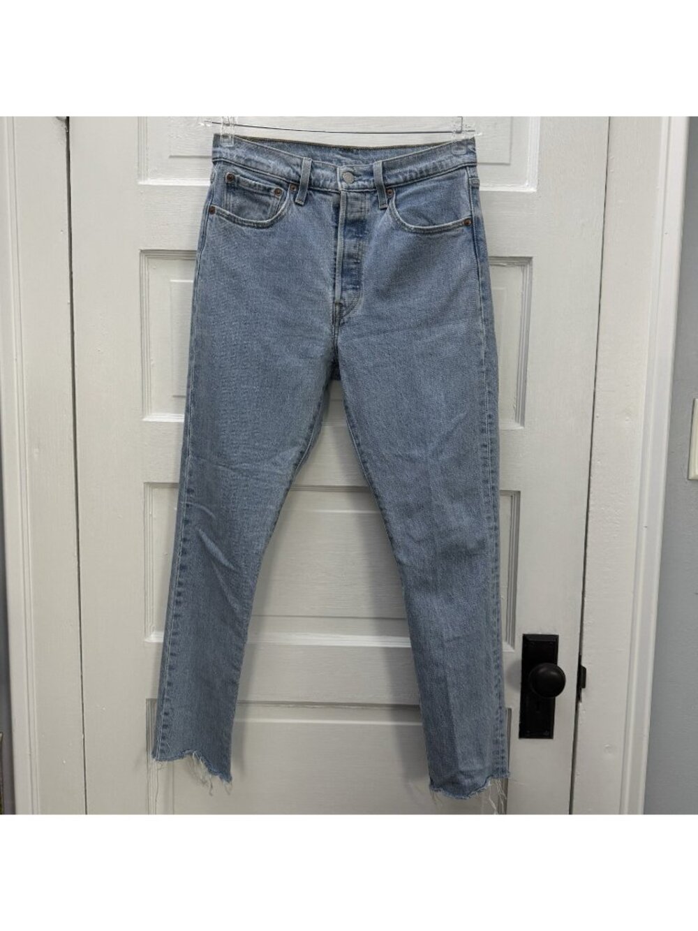 Levi’s 501 Original Jeans Women’s W28 L32 Light Wash Raw Hem Button Fly